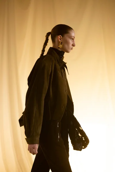 Look 60